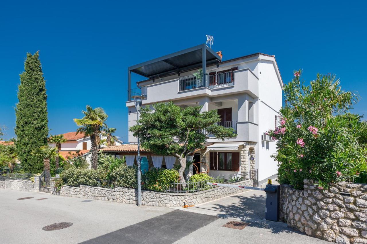 Apartment Rukavina Нивице Экстерьер фото